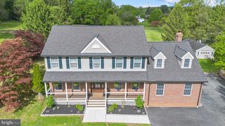 1085 FOREST LN, Glen Mills, PA 19342