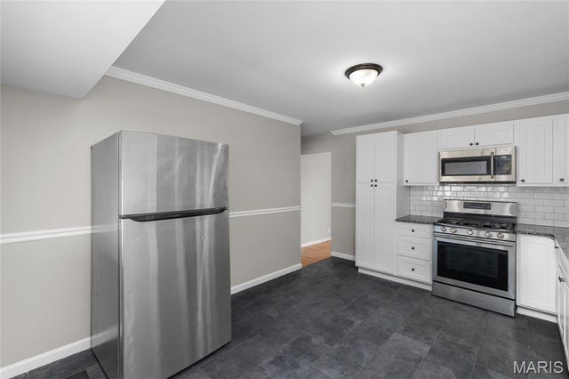 725 Pelican Lane, Florissant, MO 63031