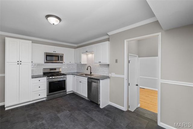 725 Pelican Lane, Florissant, MO 63031