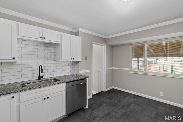 725 Pelican Lane, Florissant, MO 63031