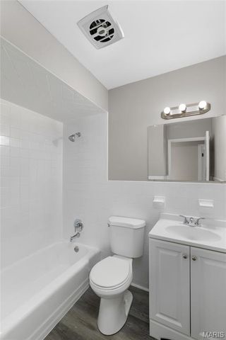 725 Pelican Lane, Florissant, MO 63031