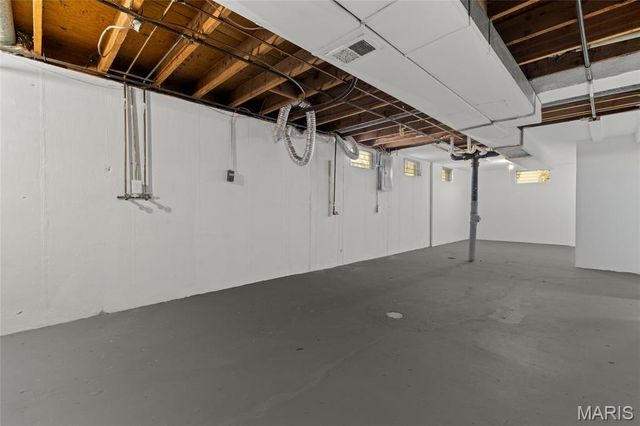 725 Pelican Lane, Florissant, MO 63031