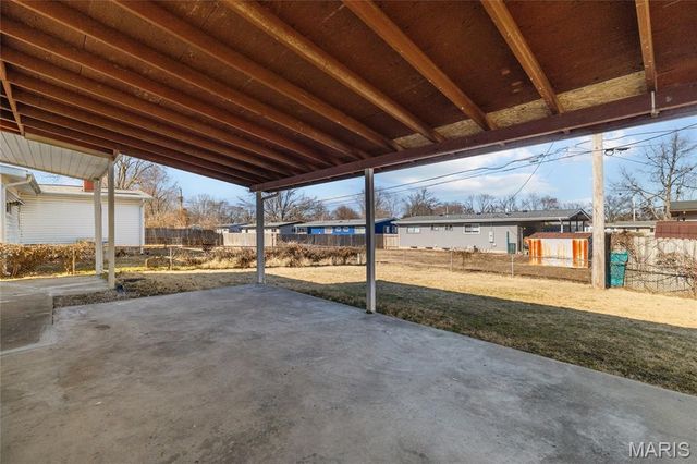 725 Pelican Lane, Florissant, MO 63031