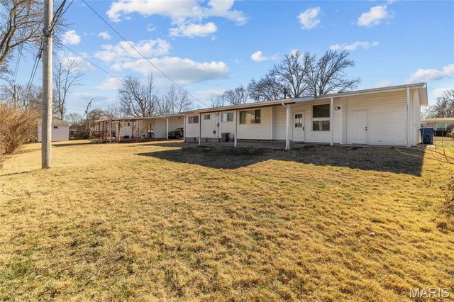 725 Pelican Lane, Florissant, MO 63031