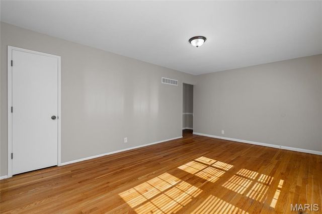 725 Pelican Lane, Florissant, MO 63031