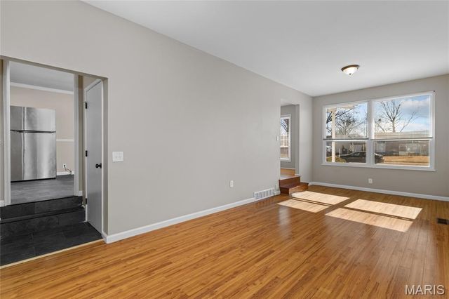 725 Pelican Lane, Florissant, MO 63031