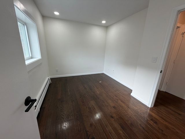 20 Dix 31, Boston, MA 02122