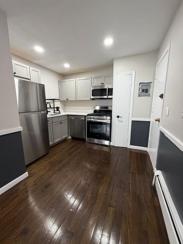 20 Dix 31, Boston, MA 02122