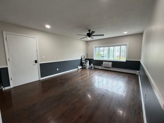 20 Dix 31, Boston, MA 02122