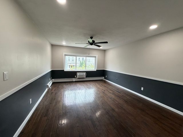 20 Dix 31, Boston, MA 02122
