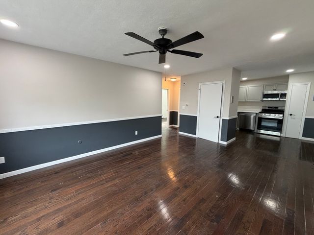 20 Dix 31, Boston, MA 02122