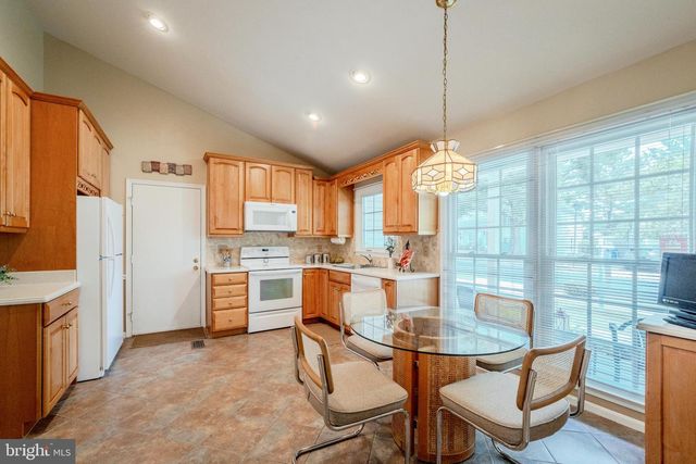 13385 POINT RIDER LN, Herndon, VA 20171