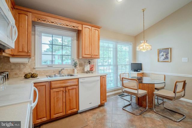 13385 POINT RIDER LN, Herndon, VA 20171
