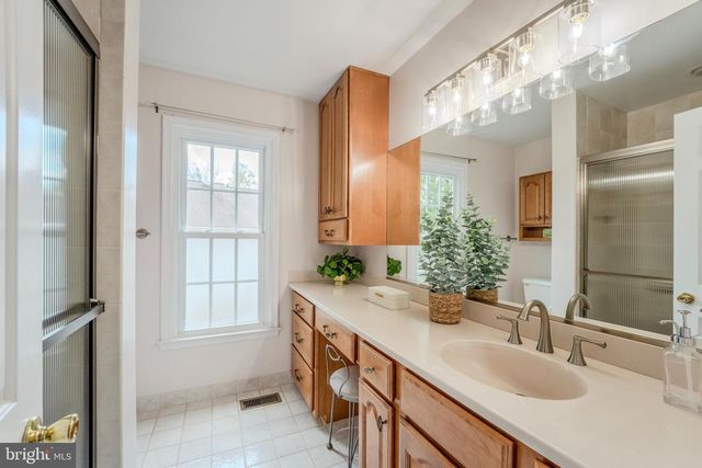 13385 POINT RIDER LN, Herndon, VA 20171