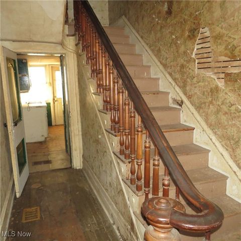 67 2nd Street NE, Carrollton, OH 44615