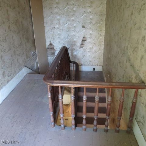 67 2nd Street NE, Carrollton, OH 44615