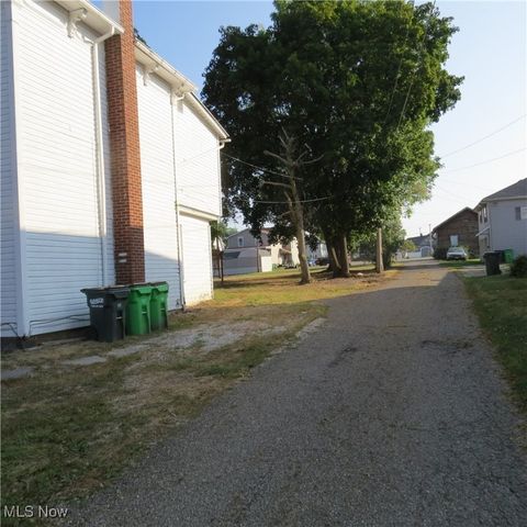 67 2nd Street NE, Carrollton, OH 44615