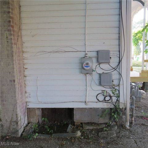 67 2nd Street NE, Carrollton, OH 44615