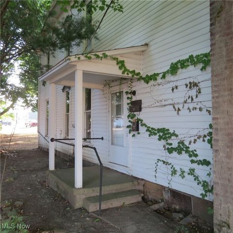 67 2nd Street NE, Carrollton, OH 44615