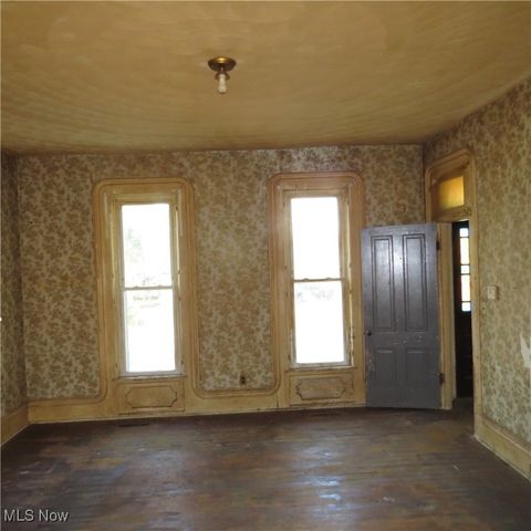 67 2nd Street NE, Carrollton, OH 44615