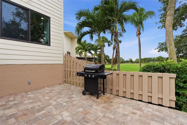 13988 LAKE POINT DRIVE, Clearwater, FL 33762