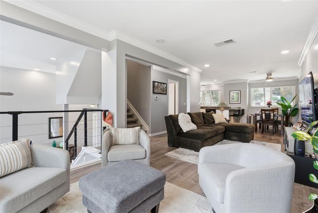 13988 LAKE POINT DRIVE, Clearwater, FL 33762