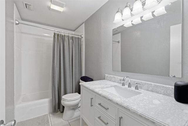 13988 LAKE POINT DRIVE, Clearwater, FL 33762
