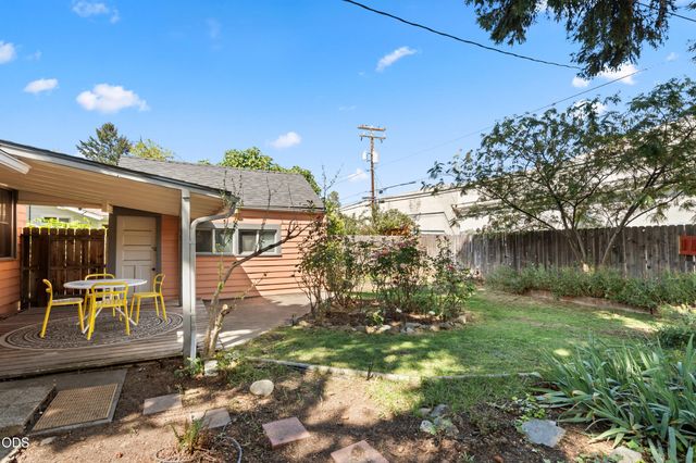 625 S Holly Street, Medford, OR 97501