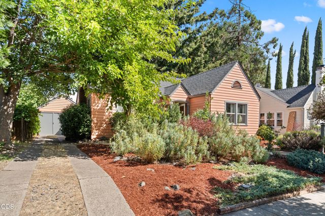 625 S Holly Street, Medford, OR 97501