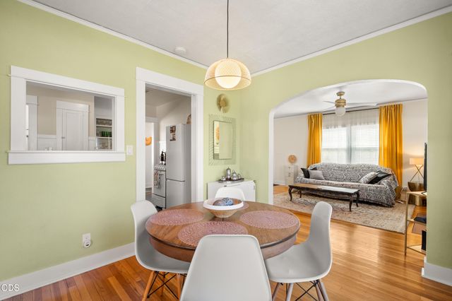 625 S Holly Street, Medford, OR 97501