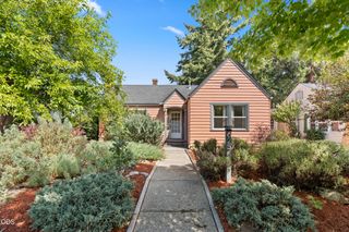 625 S Holly Street, Medford, OR 97501