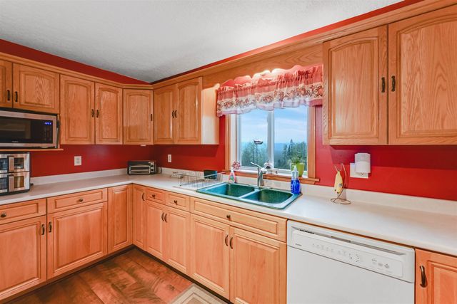 93 Carpenter Boulevard, Charleston, VT 05872