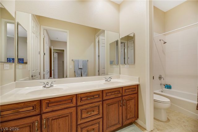 6425 Orto Botanico Court, Las Vegas, NV 89131