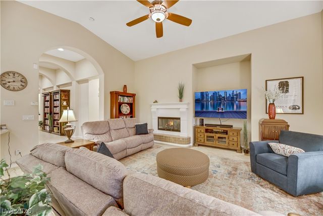 6425 Orto Botanico Court, Las Vegas, NV 89131