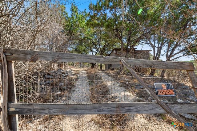 411 Circle Drive, Wimberley, TX 78676