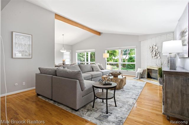3159 Middlebury Lane, Bloomfield Hills, MI 48301