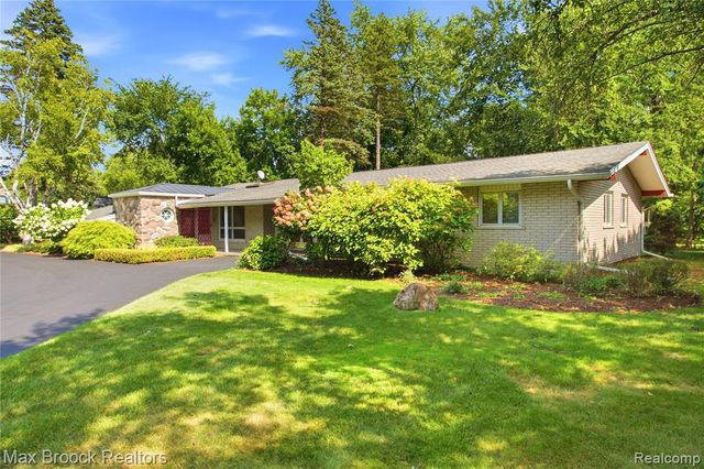 3159 Middlebury Lane, Bloomfield Hills, MI 48301