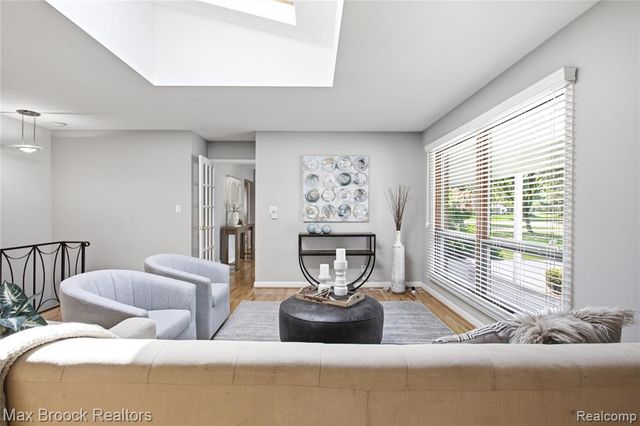 3159 Middlebury Lane, Bloomfield Hills, MI 48301