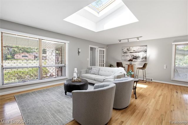 3159 Middlebury Lane, Bloomfield Hills, MI 48301