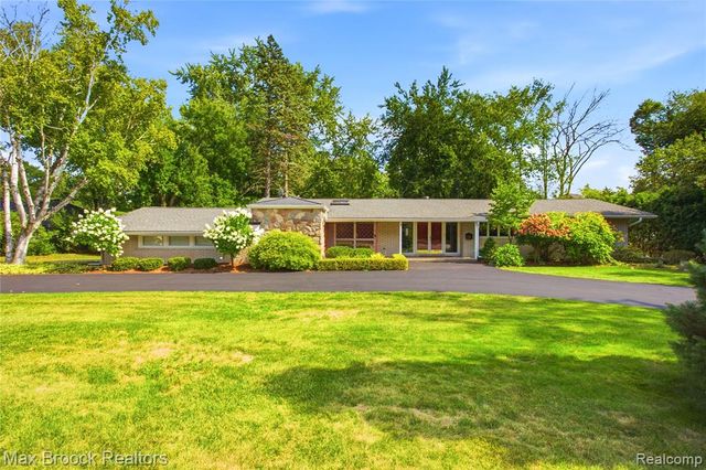 3159 Middlebury Lane, Bloomfield Hills, MI 48301