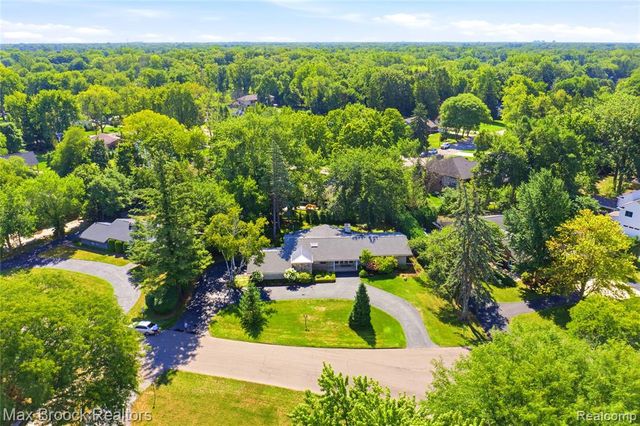 3159 Middlebury Lane, Bloomfield Hills, MI 48301