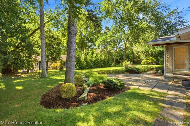 3159 Middlebury Lane, Bloomfield Hills, MI 48301