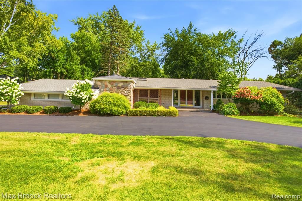 3159 Middlebury Lane, Bloomfield Hills, MI 48301