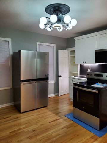 31 Esther St, Worcester, MA 01604