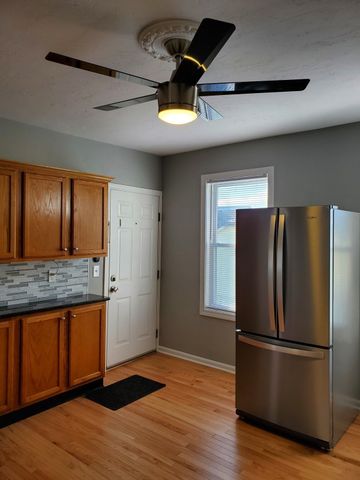 31 Esther St, Worcester, MA 01604