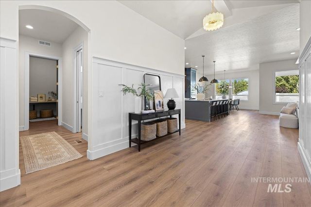 7114 E Chicken Hawk Loop, Nampa, ID 83686