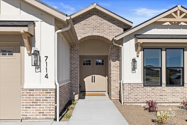 7114 E Chicken Hawk Loop, Nampa, ID 83686
