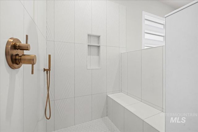 7114 E Chicken Hawk Loop, Nampa, ID 83686