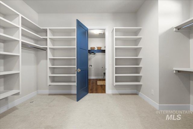 7114 E Chicken Hawk Loop, Nampa, ID 83686