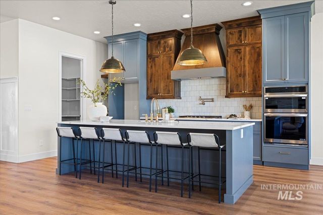 7114 E Chicken Hawk Loop, Nampa, ID 83686